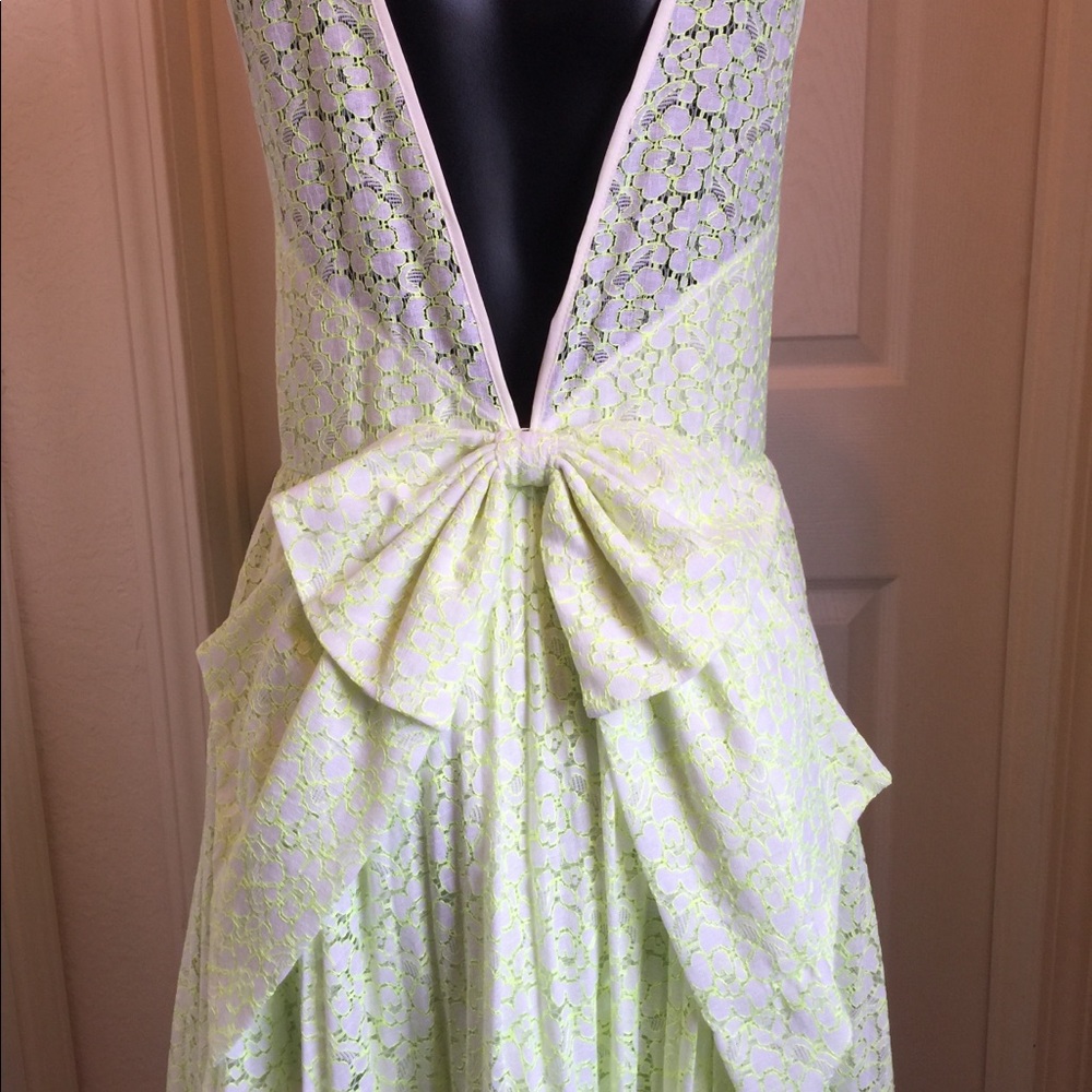 SALE Betsey Johnson V back dress - Picture 5 of 7